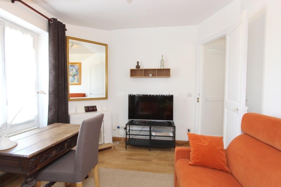 furnished  1 bedroom Apartment PARIS 6 - 30 m²;