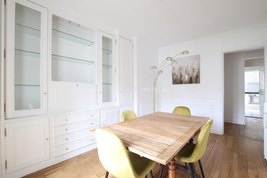 furnished  2 bedrooms Apartment PARIS 17 - 89 m²;