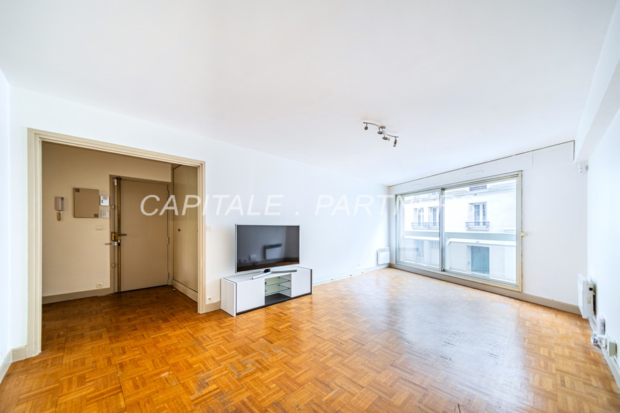  2 bedrooms Apartment PARIS 16 - 75 m²;