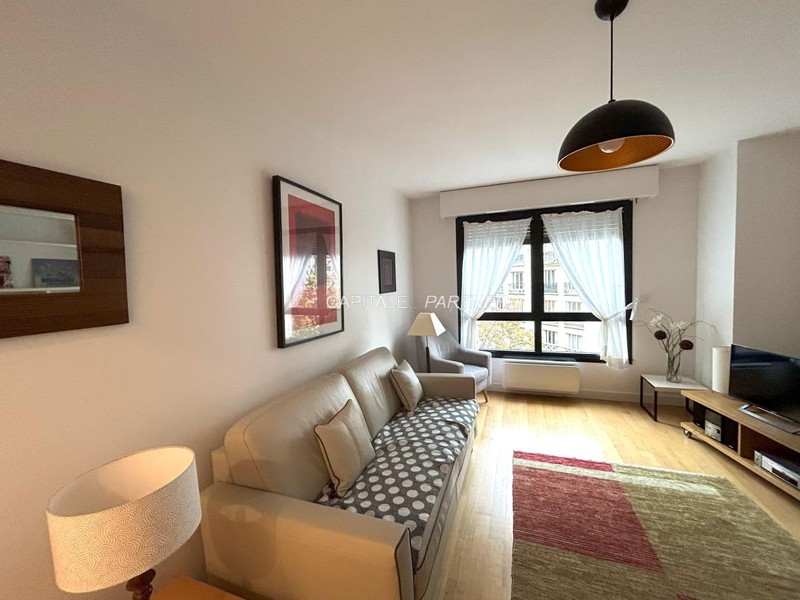 furnished  1 bedroom Apartment PARIS 16 - 46 m²;