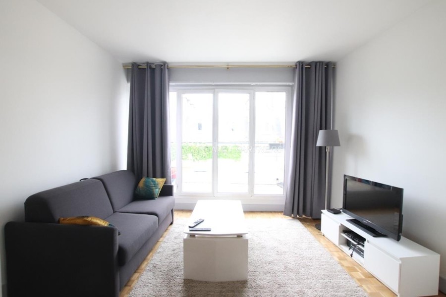 furnished  2 bedrooms Apartment PARIS 17 - 82 m²;