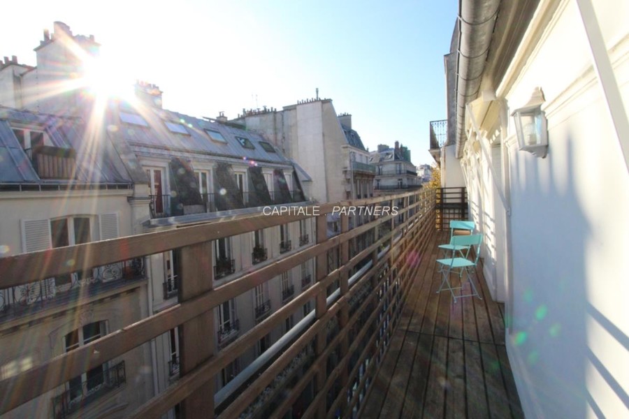 furnished  2 bedrooms Apartment PARIS 8 - 89 m²;