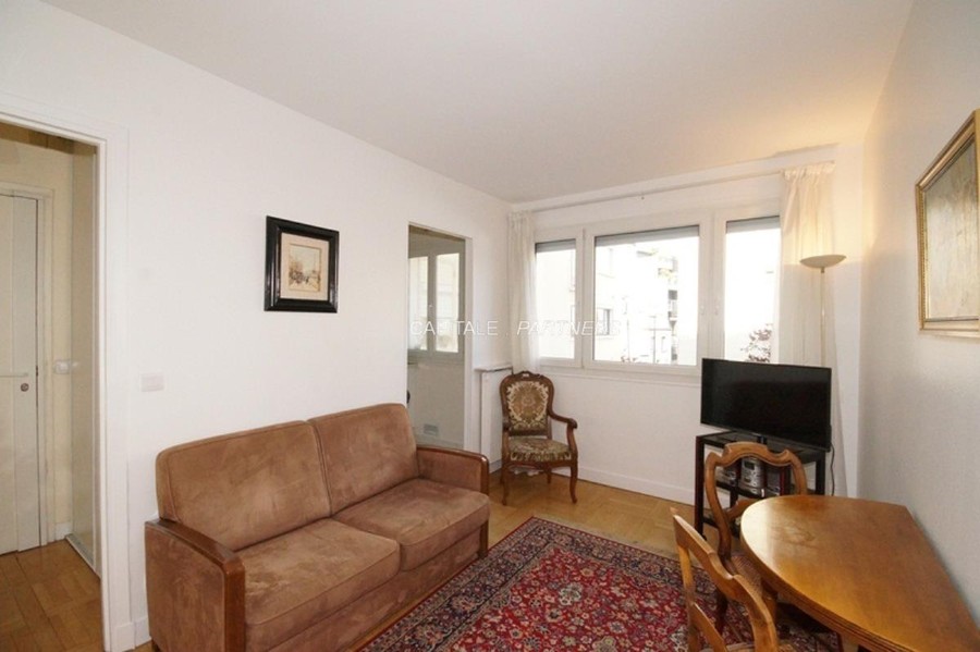 furnished  1 bedroom Apartment BOULOGNE - 30 m²;