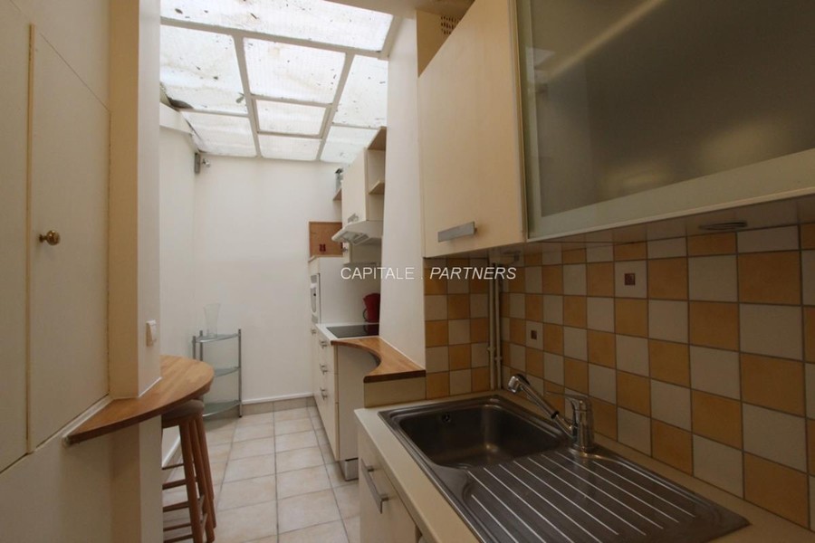 furnished  2 bedrooms Apartment PARIS 8 - 55 m²;