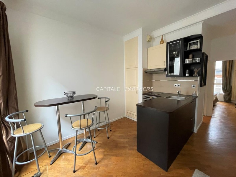 furnished  1 bedroom Apartment PARIS 8 - 31 m²;