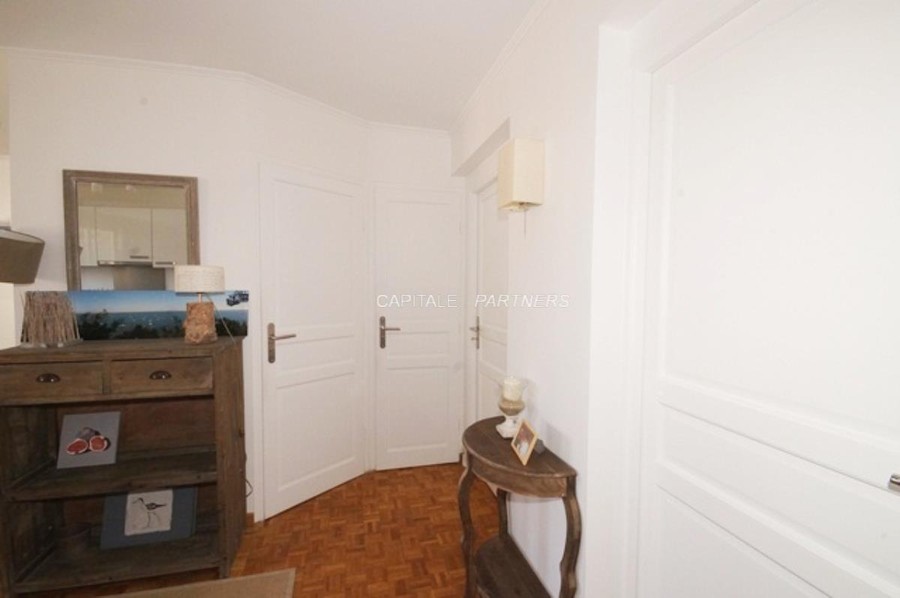 furnished  2 bedrooms Apartment PARIS 15 - 54 m²;