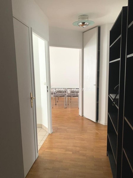 furnished  2 bedrooms Apartment LEVALLOIS - PERRET - 64 m²;