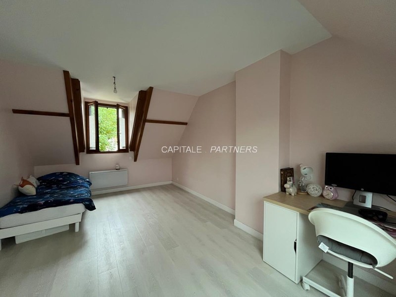 furnished  6 bedrooms House CARRIERES-SUR-SEINE - 122 m²;