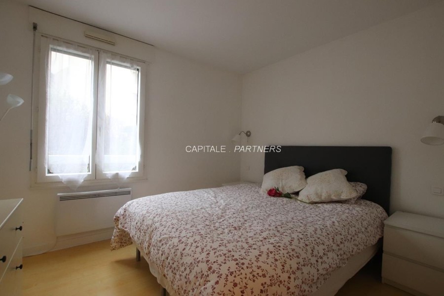 furnished  1 bedroom Apartment PARIS 11 - 51 m²;