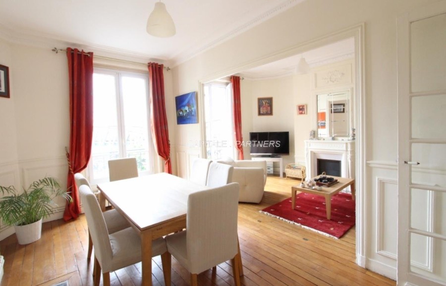 furnished  2 bedrooms Apartment PARIS 15 - 86 m²;