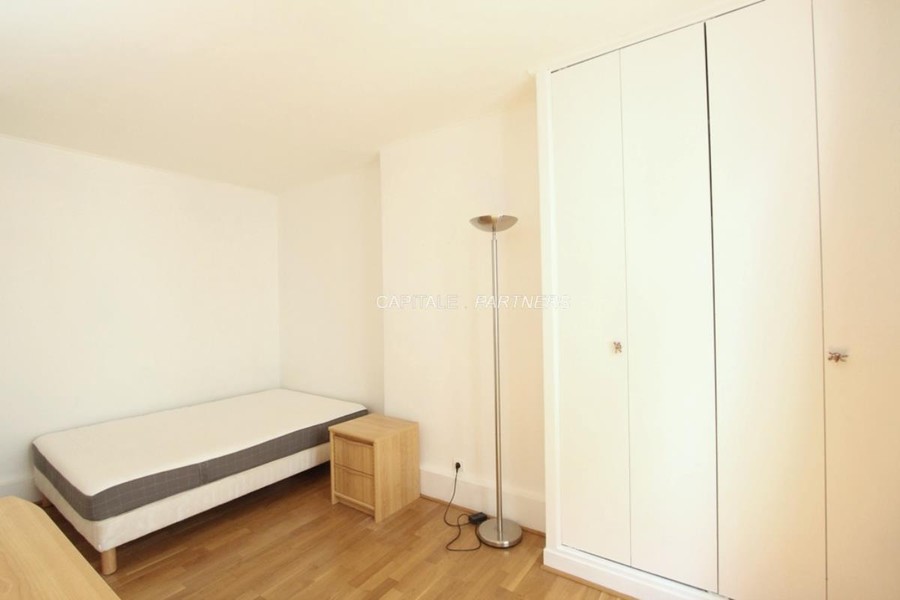 furnished  2 bedrooms Apartment PARIS 8 - 55 m²;