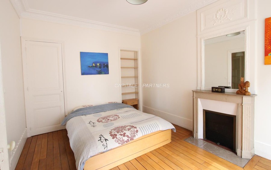 furnished  2 bedrooms Apartment PARIS 15 - 86 m²;