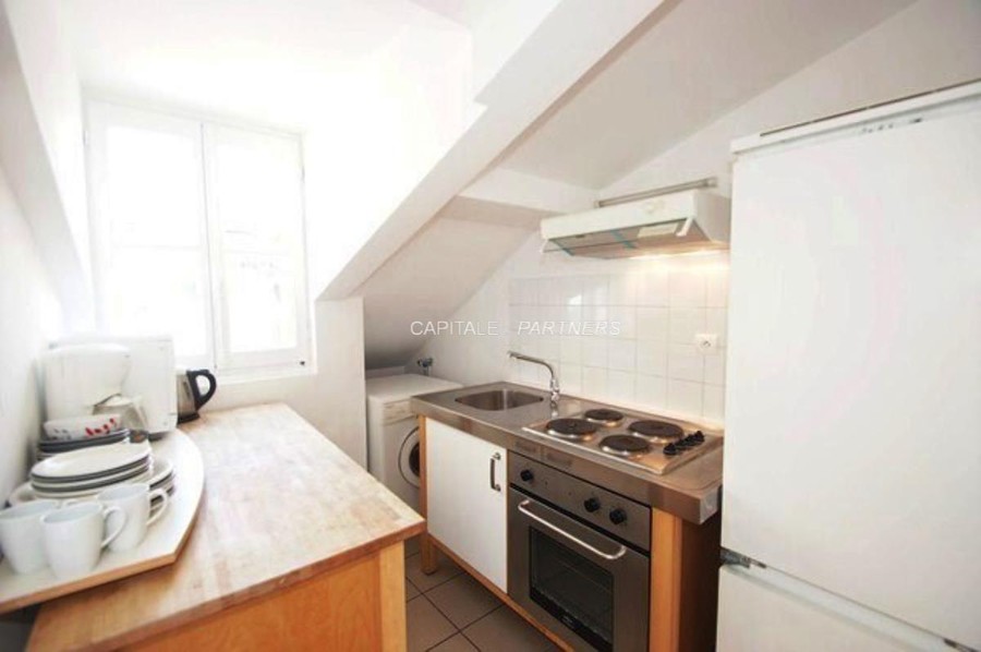 furnished  1 bedroom Apartment PARIS 8 - 46 m²;