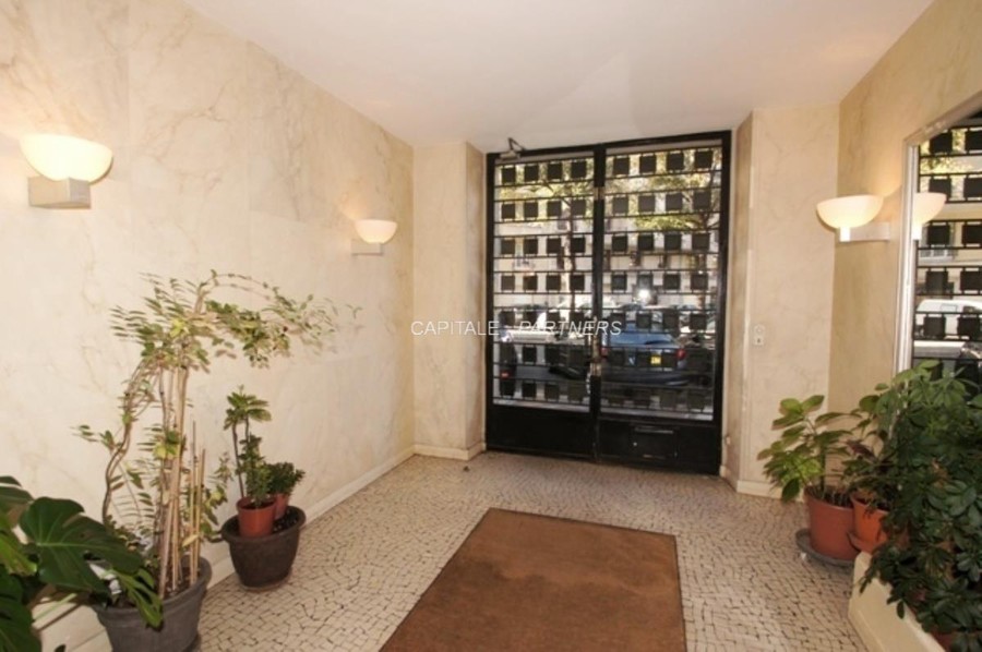 furnished  2 bedrooms Apartment PARIS 17 - 89 m²;