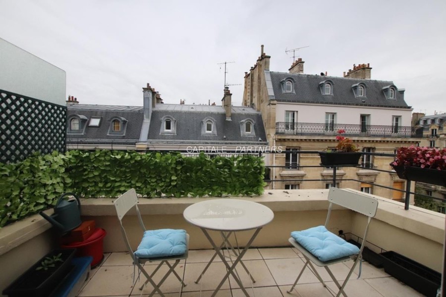 furnished  2 bedrooms Apartment PARIS 17 - 82 m²;