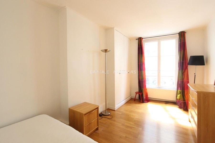 furnished  2 bedrooms Apartment PARIS 8 - 55 m²;