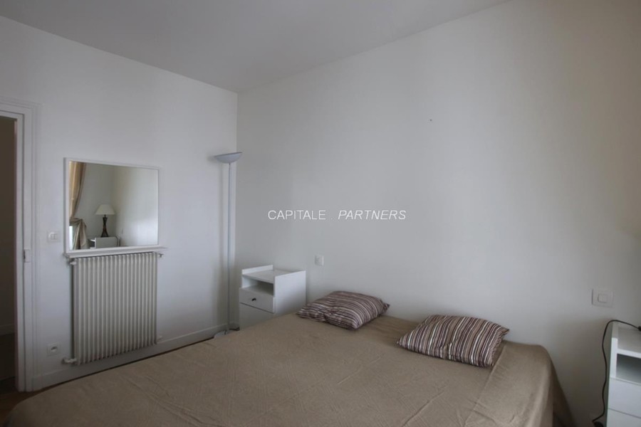 furnished  1 bedroom Apartment PARIS 17 - 38 m²;