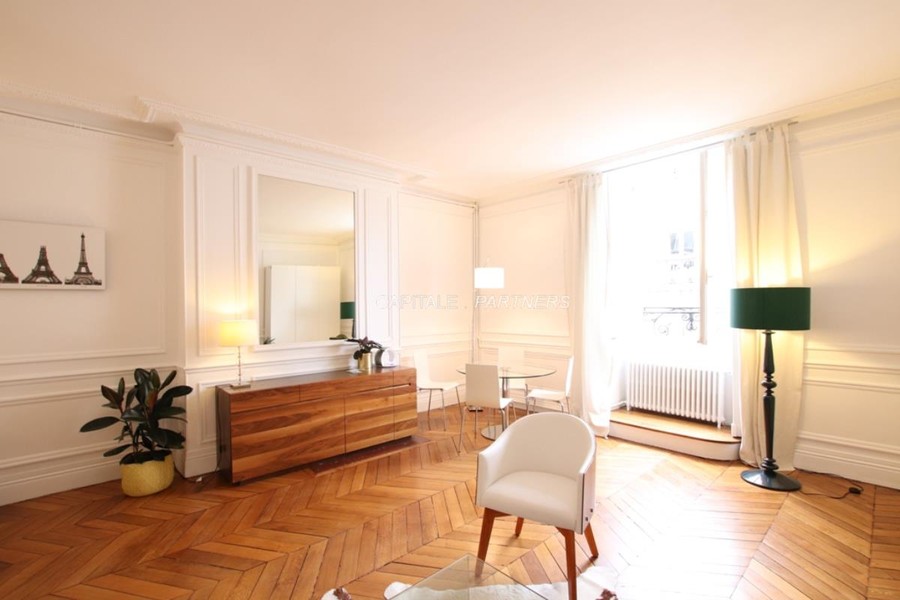 furnished  1 bedroom Apartment PARIS 9 - 52 m²;