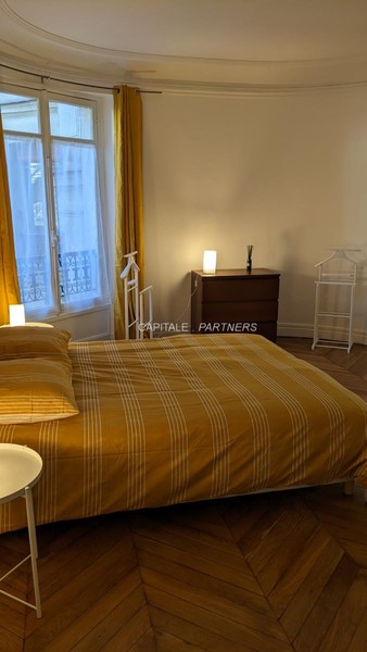 furnished  3 bedrooms Apartment PARIS 6 - 138 m²;