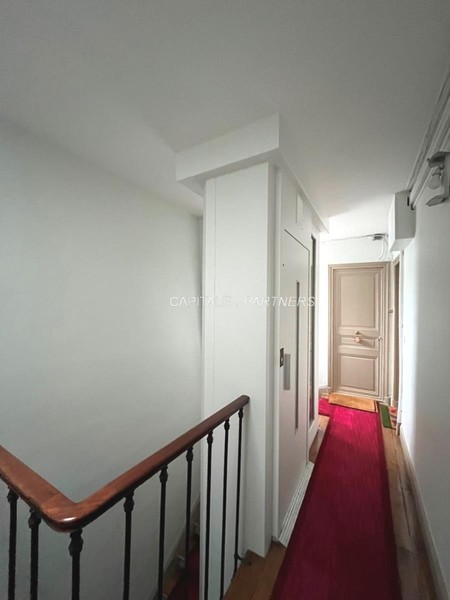 furnished  1 bedroom Apartment PARIS 16 - 35 m²;