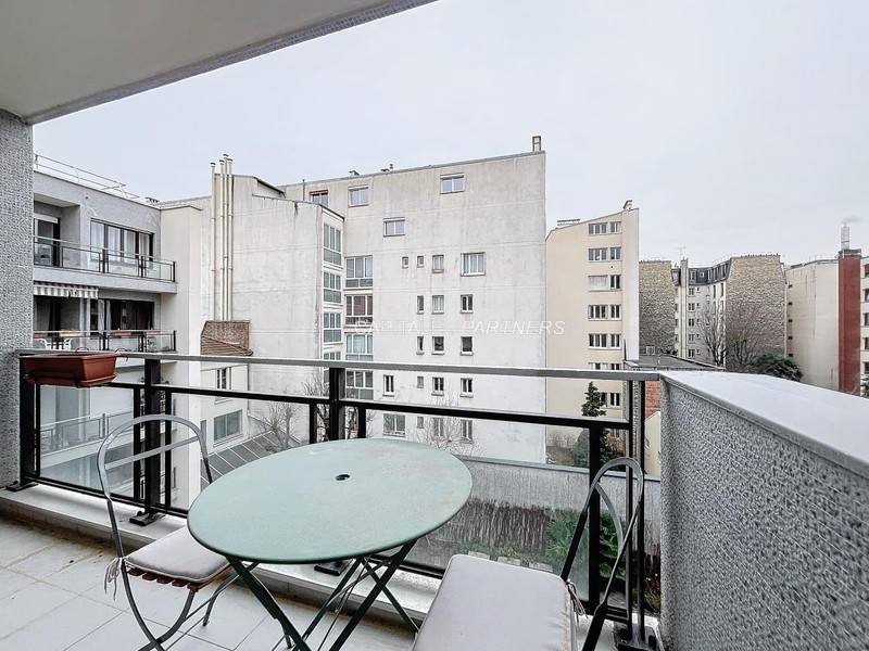 furnished  1 bedroom Apartment NEUILLY - 42 m²;