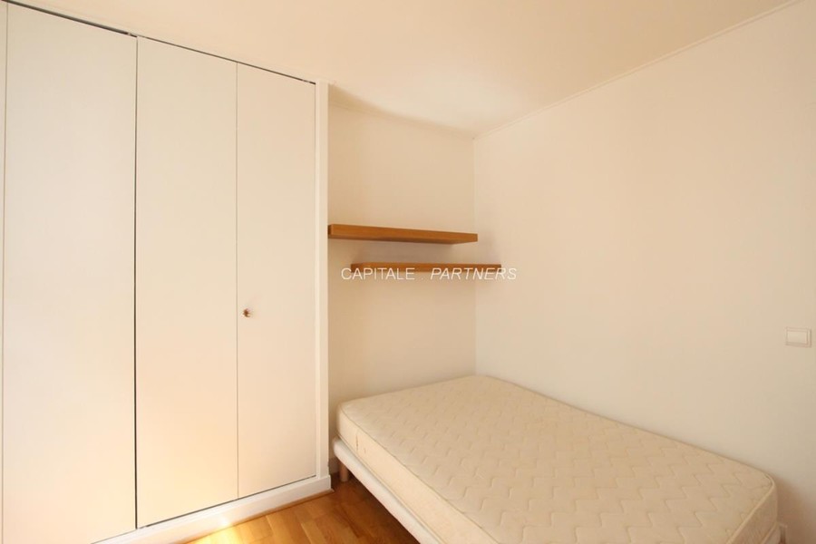 furnished  2 bedrooms Apartment PARIS 8 - 55 m²;