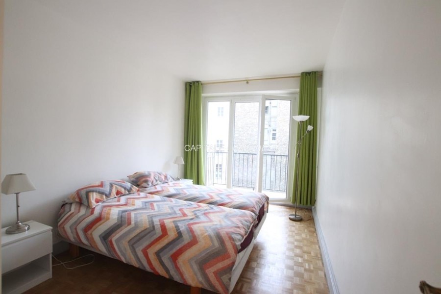 furnished  2 bedrooms Apartment PARIS 17 - 82 m²;