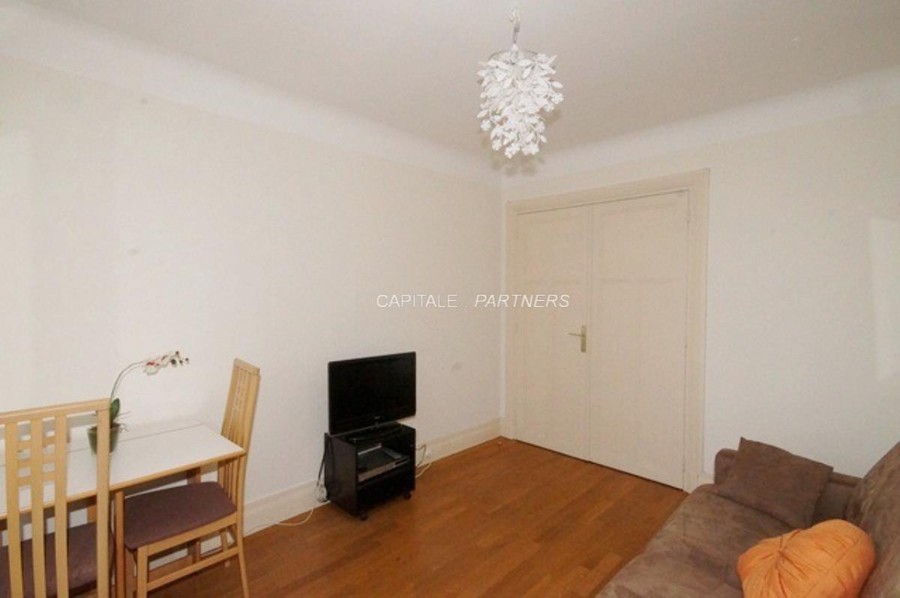 furnished  1 bedroom Apartment PARIS 16 - 43 m²;