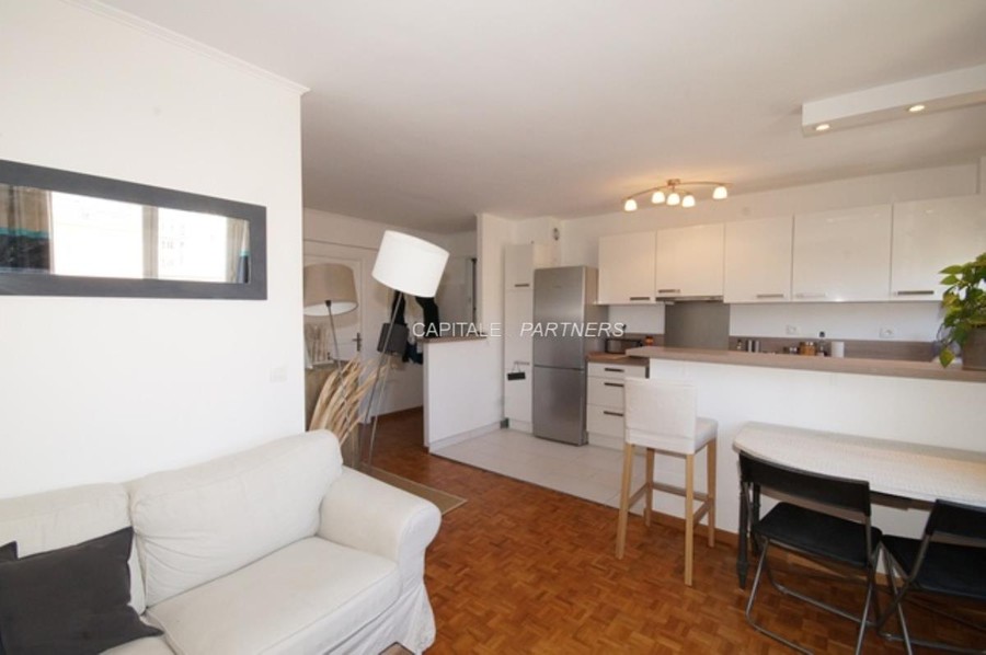 furnished  2 bedrooms Apartment PARIS 15 - 54 m²;