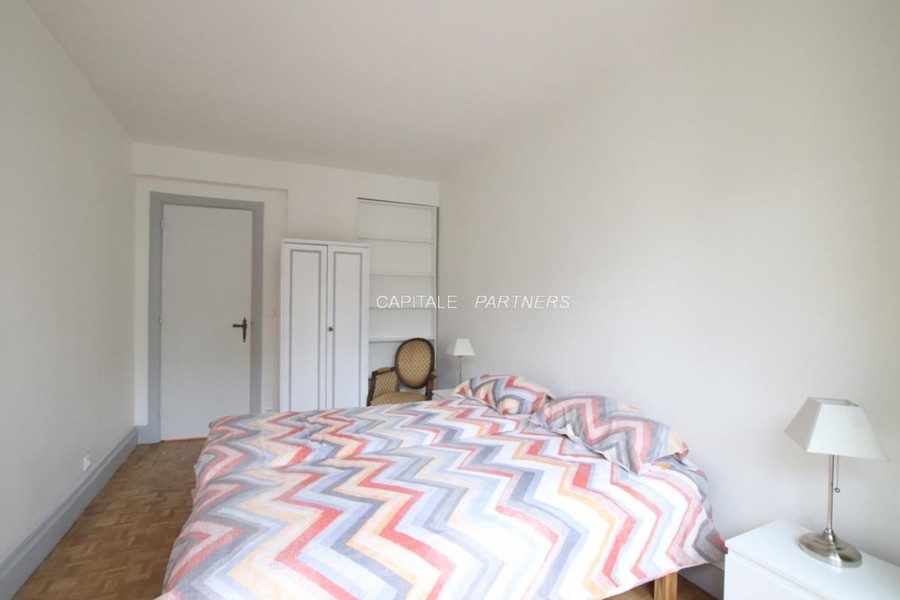 furnished  2 bedrooms Apartment PARIS 17 - 82 m²;