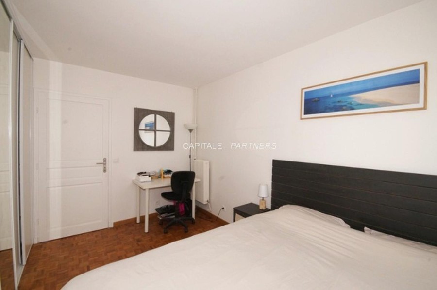 furnished  2 bedrooms Apartment PARIS 15 - 54 m²;