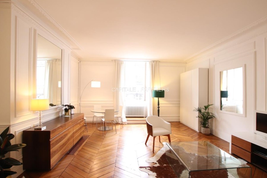 furnished  1 bedroom Apartment PARIS 9 - 52 m²;