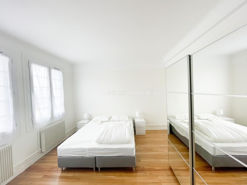 furnished  2 bedrooms Apartment ISSY-LES-MOULINEAUX - 86 m²;