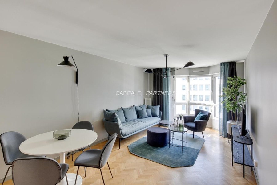 furnished  2 bedrooms Apartment PARIS 17 - 61 m²;