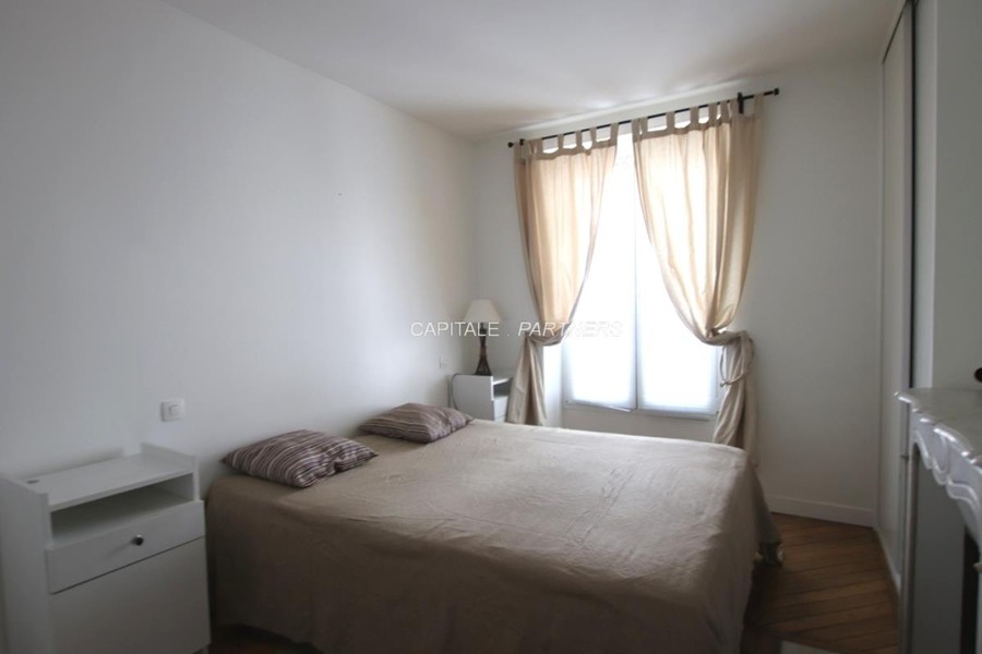 furnished  1 bedroom Apartment PARIS 17 - 38 m²;