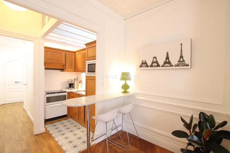 furnished  1 bedroom Apartment PARIS 9 - 52 m²;