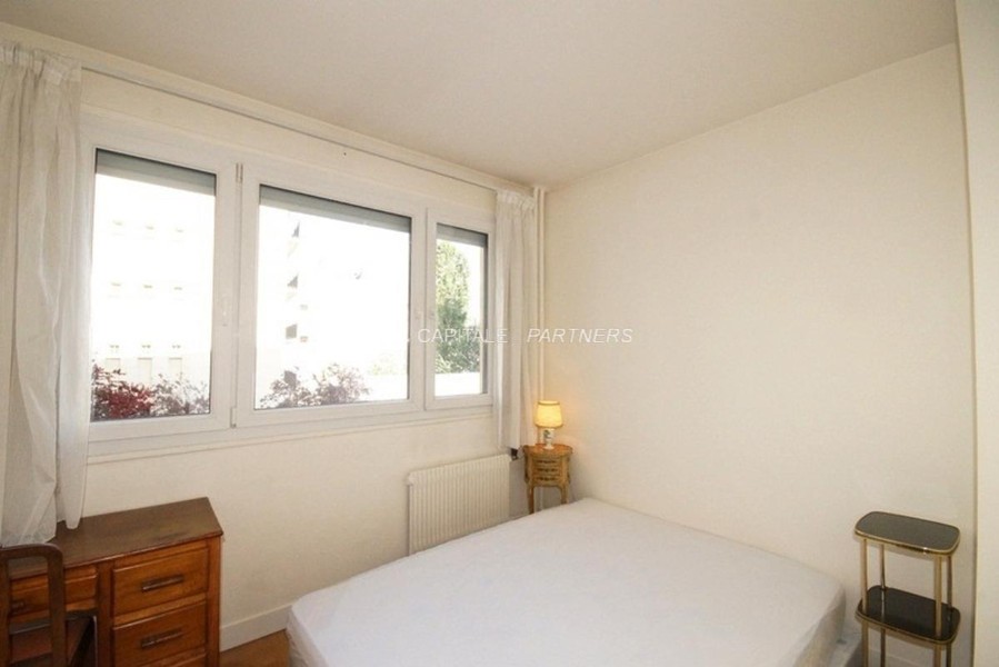 furnished  1 bedroom Apartment BOULOGNE - 30 m²;