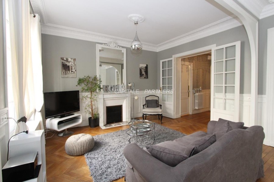 furnished  2 bedrooms Apartment PARIS 16 - 71 m²;