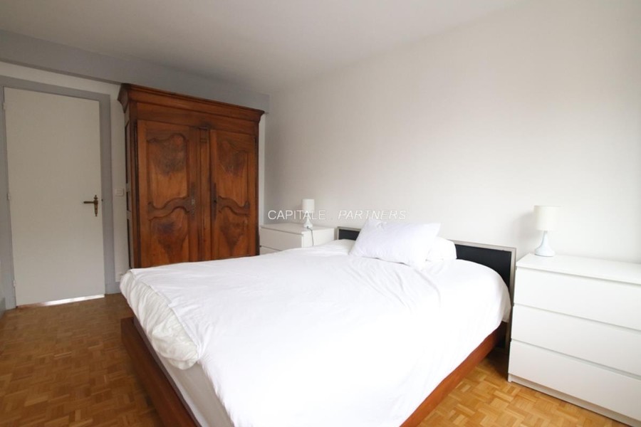 furnished  2 bedrooms Apartment PARIS 17 - 82 m²;