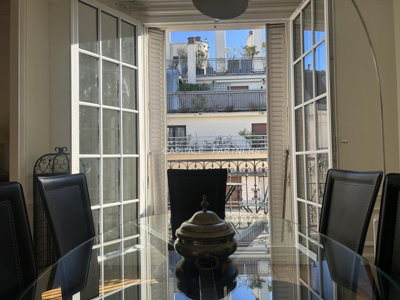 furnished  2 bedrooms Apartment PARIS 17 - 105 m²;