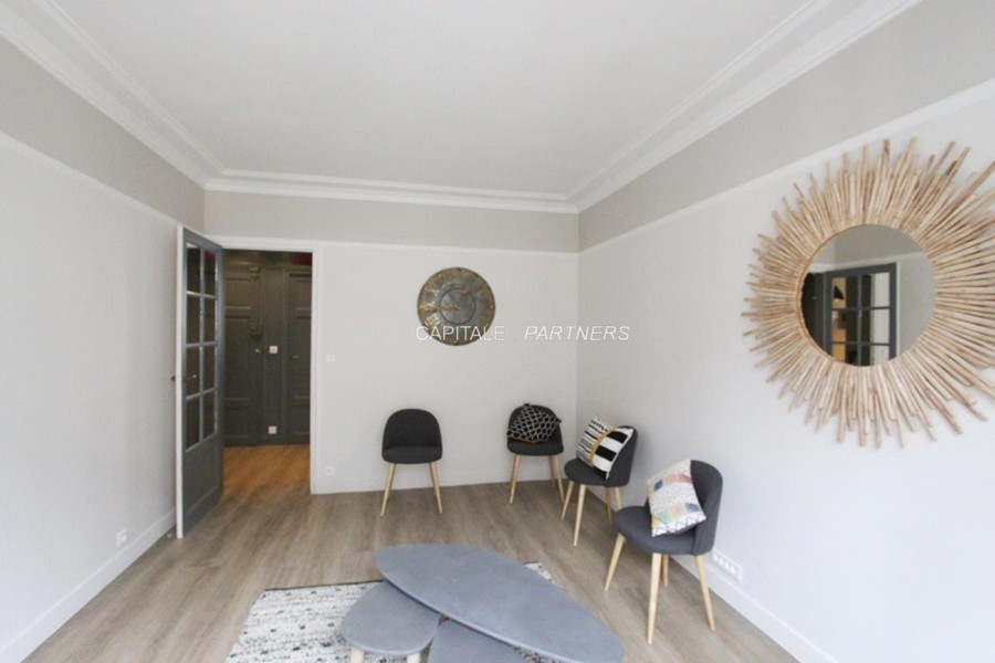 furnished  1 bedroom Apartment PARIS 17 - 46 m²;