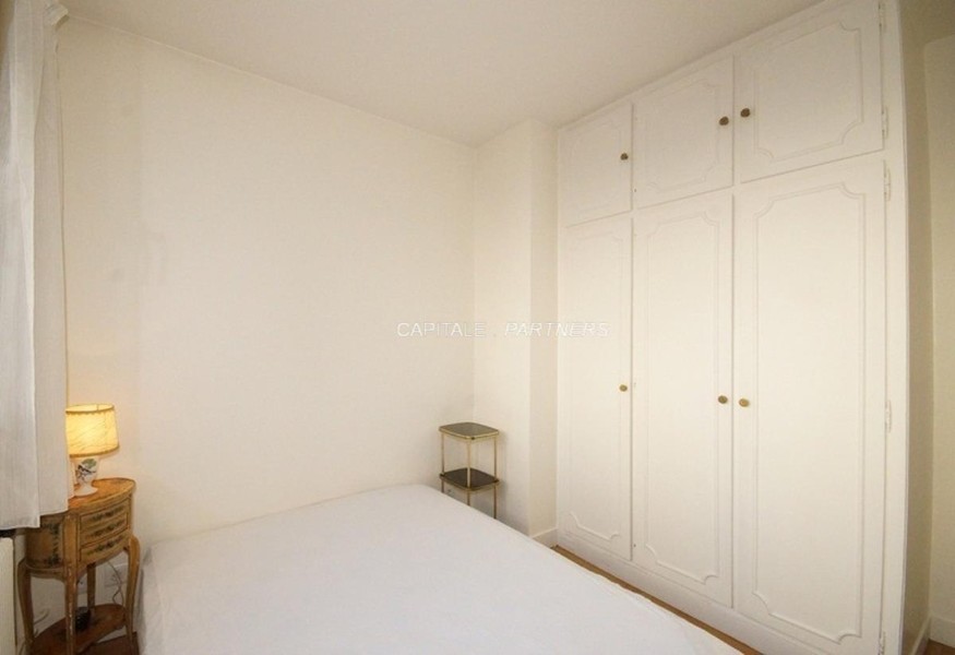 furnished  1 bedroom Apartment BOULOGNE - 30 m²;