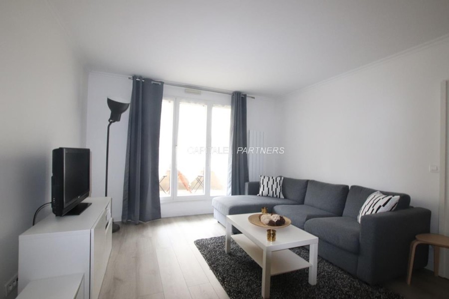 furnished  1 bedroom Apartment PARIS 11 - 51 m²;