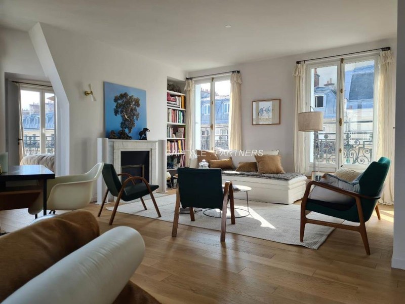 furnished  4 bedrooms Apartment PARIS 9 - 130 m²;